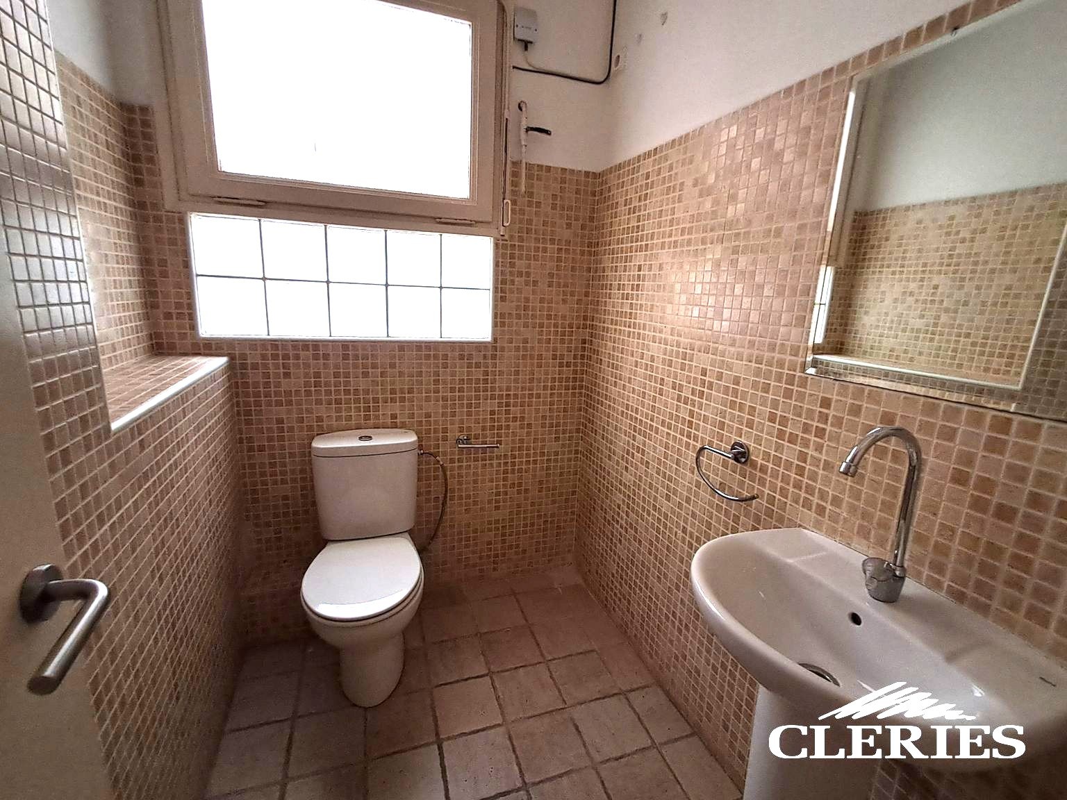 /RealEstateImages/6770/20250910_132321 [Resolucion de Escritorio].jpg